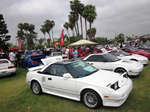 Photo Image Gallery & Touchup Paint: Toyota Mr2 in Super White   (040)  YEARS: 1985-1988