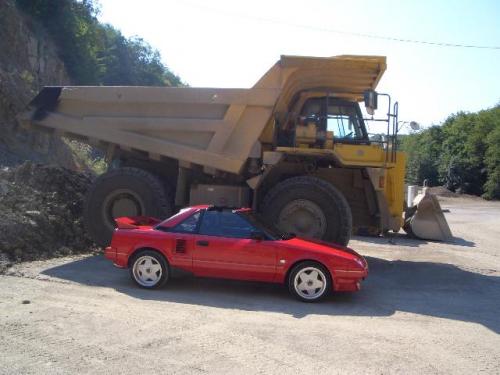 Photo Image Gallery & Touchup Paint: Toyota Mr2 in Super Red   (3E5)  YEARS: 1985-1989