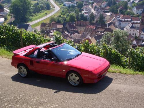 Photo Image Gallery & Touchup Paint: Toyota Mr2 in Super Red   (3E5)  YEARS: 1985-1989