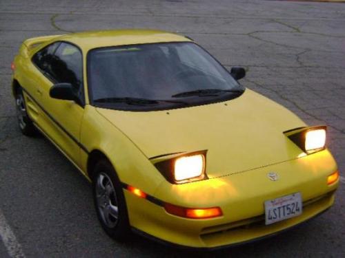 Photo Image Gallery & Touchup Paint: Toyota Mr2 in Signal Yellow   (567)  YEARS: 1991-1993