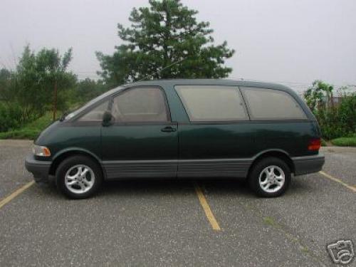 Photo Image Gallery & Touchup Paint: Toyota Previa in Evergreen Pearl   (751)  YEARS: 1994-1997