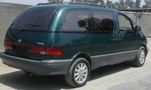 Photo Image Gallery & Touchup Paint: Toyota Previa in Evergreen Pearl   (751)  YEARS: 1994-1997