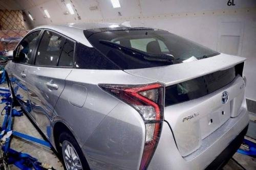 Photo Image Gallery & Touchup Paint: Toyota Prius in Classic Silver Metallic  (1F7)  YEARS: 2016-2017