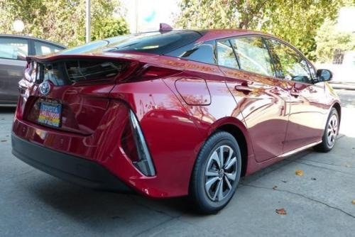 Photo Image Gallery & Touchup Paint: Toyota Prius in Hypersonic Red   (3T7)  YEARS: 2016-2017