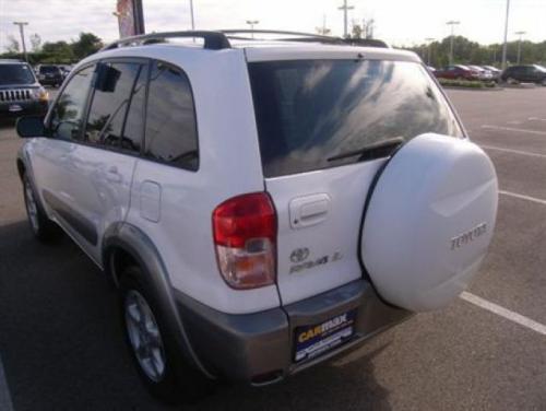 Photo Image Gallery & Touchup Paint: Toyota Rav4 in Natural White   (056)  YEARS: 2001-2003