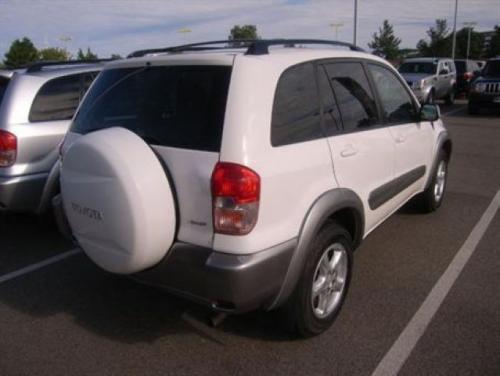 Photo Image Gallery & Touchup Paint: Toyota Rav4 in Natural White   (056)  YEARS: 2001-2003