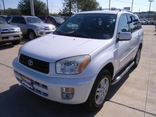 Photo Image Gallery & Touchup Paint: Toyota Rav4 in Frosted White Pearl  (064)  YEARS: 2002-2005