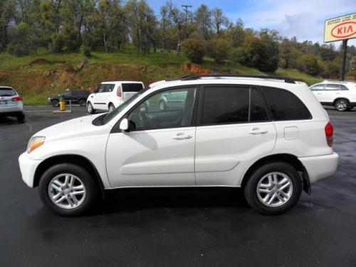 Photo Image Gallery & Touchup Paint: Toyota Rav4 in Frosted White Pearl  (064)  YEARS: 2002-2005