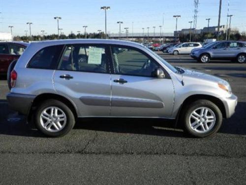 Photo Image Gallery & Touchup Paint: Toyota Rav4 in Titanium Metallic   (1D4)  YEARS: 2001-2005