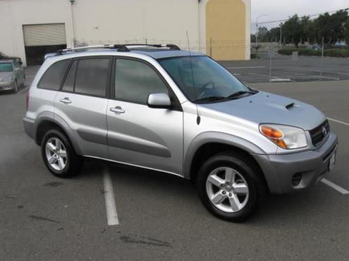 Photo Image Gallery & Touchup Paint: Toyota Rav4 in Titanium Metallic   (1D4)  YEARS: 2001-2005