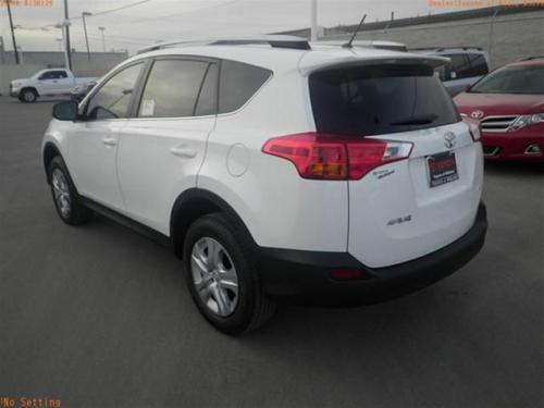 Photo Image Gallery & Touchup Paint: Toyota Rav4 in Super White   (040)  YEARS: 2016-2017
