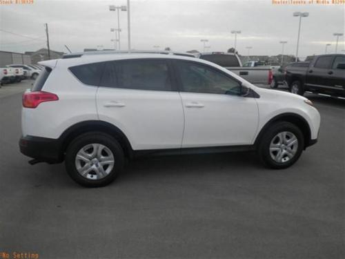 Photo Image Gallery & Touchup Paint: Toyota Rav4 in Super White   (040)  YEARS: 2016-2017