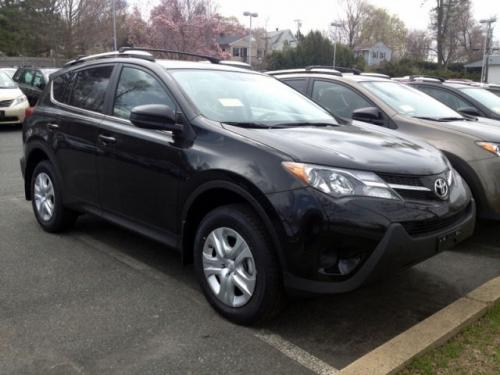 Photo Image Gallery & Touchup Paint: Toyota Rav4 in Black    (202)  YEARS: 2013-2018