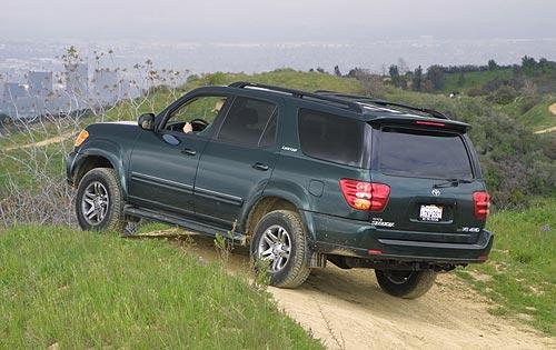 Photo of a 2001-2004 Toyota Sequoia in Imperial Jade Mica (paint color code 6Q7B