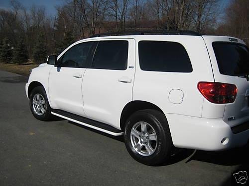 Photo Image Gallery & Touchup Paint: Toyota Sequoia in Super White   (040)  YEARS: 2018-2018