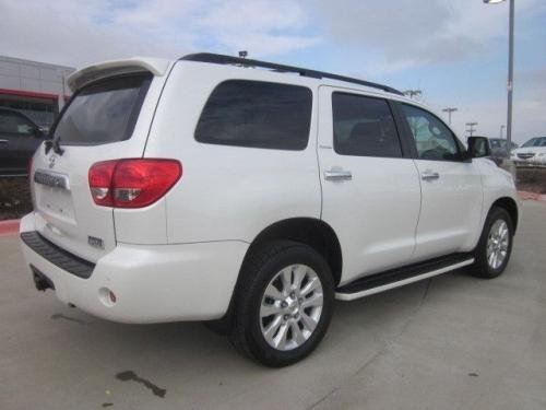 Photo Image Gallery & Touchup Paint: Toyota Sequoia in Arctic Frost Pearl  (071)  YEARS: 2008-2008