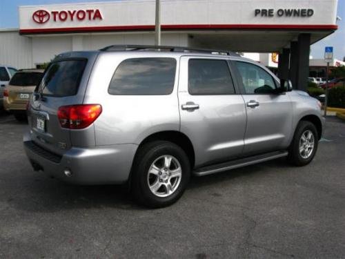 Photo Image Gallery & Touchup Paint: Toyota Sequoia in Silver Sky Metallic  (1D6)  YEARS: 2018-2018