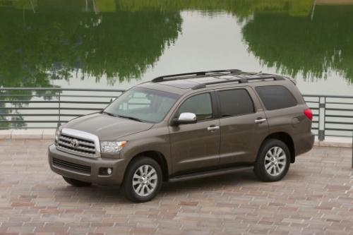 Photo Image Gallery: Toyota Sequoia in Pyrite Mica   (4T3)  YEARS: -