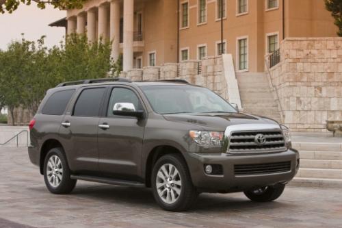 Photo Image Gallery: Toyota Sequoia in Pyrite Mica   (4T3)  YEARS: -