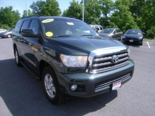 Photo Image Gallery & Touchup Paint: Toyota Sequoia in Timberland Mica   (6T8)  YEARS: 2008-2008
