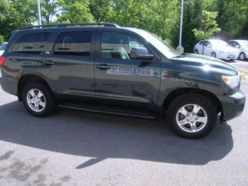 Photo Image Gallery & Touchup Paint: Toyota Sequoia in Timberland Mica   (6T8)  YEARS: 2008-2008
