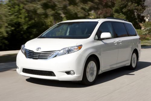 Photo Image Gallery & Touchup Paint: Toyota Sienna in Blizzard Pearl   (070)  YEARS: 2011-2017