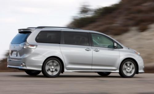 Photo Image Gallery & Touchup Paint: Toyota Sienna in Silver Sky Metallic  (1D6)  YEARS: 2011-2017