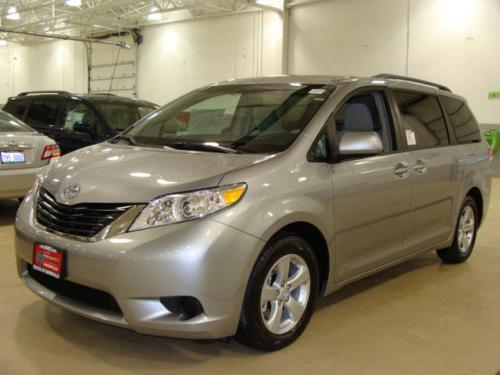 Photo Image Gallery & Touchup Paint: Toyota Sienna in Silver Sky Metallic  (1D6)  YEARS: 2011-2017