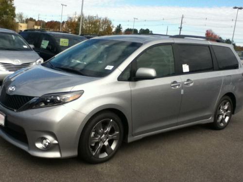 Photo Image Gallery & Touchup Paint: Toyota Sienna in Silver Sky Metallic  (1D6)  YEARS: 2011-2017
