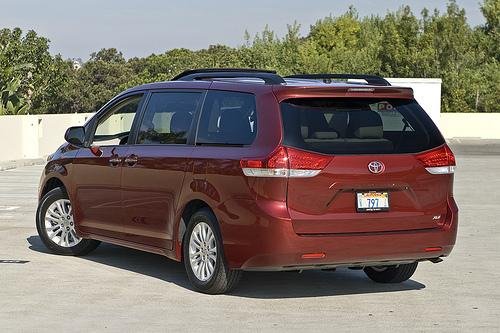 toyota sienna Photo Example of Paint Code 3Q3