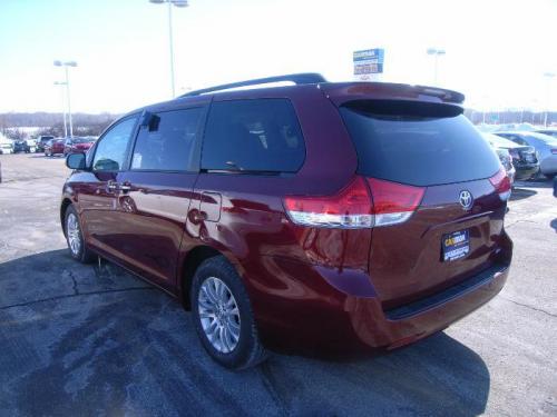 Photo Image Gallery & Touchup Paint: Toyota Sienna in Salsa Red Pearl  (3Q3)  YEARS: 2011-2017