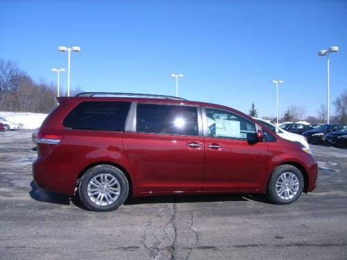 Photo Image Gallery & Touchup Paint: Toyota Sienna in Salsa Red Pearl  (3Q3)  YEARS: 2011-2017