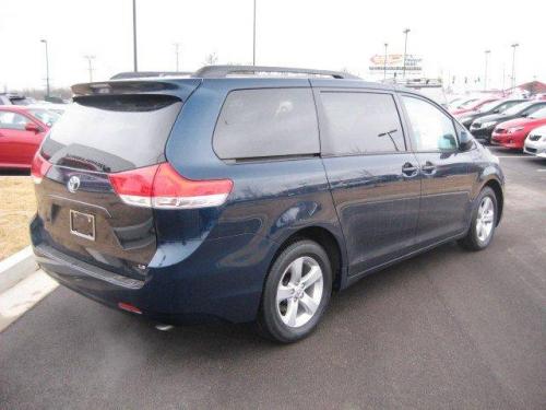 Photo Image Gallery & Touchup Paint: Toyota Sienna in South Pacific Pearl  (785)  YEARS: 2011-2012