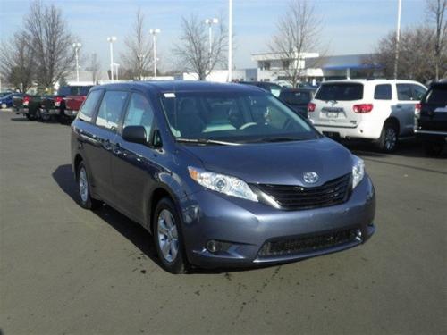 Photo Image Gallery & Touchup Paint: Toyota Sienna in Shoreline Blue Pearl  (8V5)  YEARS: 2013-2017
