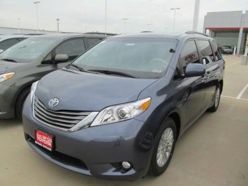Photo Image Gallery & Touchup Paint: Toyota Sienna in Shoreline Blue Pearl  (8V5)  YEARS: 2013-2017