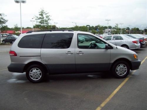 Photo Image Gallery & Touchup Paint: Toyota Sienna in Silver Shadow Pearl  (1D7)  YEARS: 2001-2003