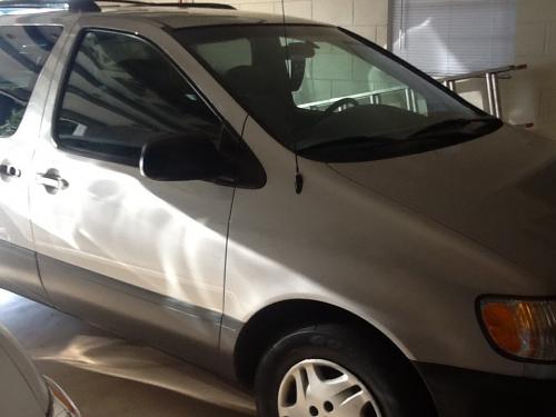 Photo Image Gallery & Touchup Paint: Toyota Sienna in Silver Shadow Pearl  (1D7)  YEARS: 2001-2003
