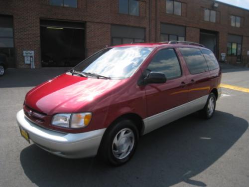 Photo Image Gallery & Touchup Paint: Toyota Sienna in Sunfire Red Pearl  (3K4)  YEARS: 1998-2000