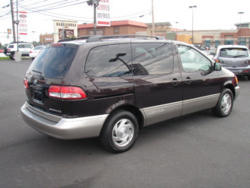 Photo Image Gallery & Touchup Paint: Toyota Sienna in Black Walnut Pearl  (3P5)  YEARS: 2001-2003