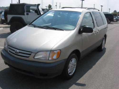 Photo Image Gallery & Touchup Paint: Toyota Sienna in Desert Sand Mica  (4Q2)  YEARS: 2000-2003