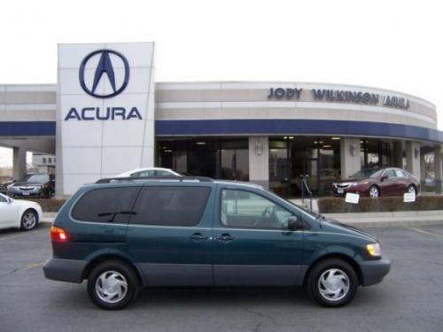 Photo Image Gallery & Touchup Paint: Toyota Sienna in Classic Green Pearl  (6P2)  YEARS: 1998-1998