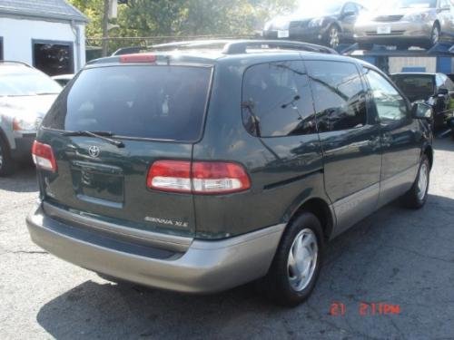 toyota sienna Photo Example of Paint Code 6R1