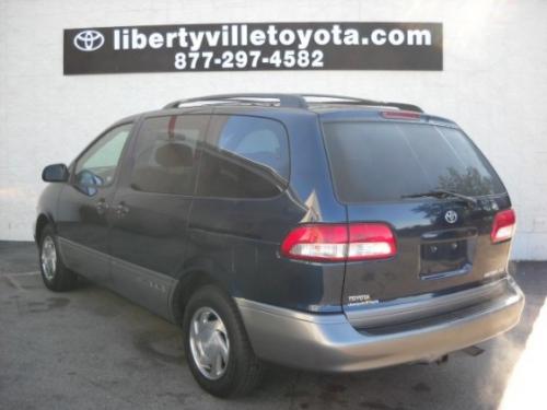 Photo Image Gallery & Touchup Paint: Toyota Sienna in Stratosphere Mica   (8Q0)  YEARS: 2001-2003