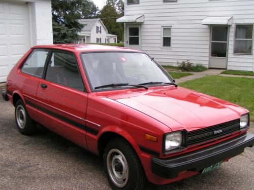 Photo Image Gallery & Touchup Paint: Toyota Starlet in Red    (391)  YEARS: 1981-1984
