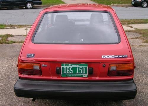 Photo Image Gallery & Touchup Paint: Toyota Starlet in Red    (391)  YEARS: 1981-1984