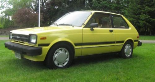 Photo Image Gallery & Touchup Paint: Toyota Starlet in Yellow    (541)  YEARS: 1981-1984