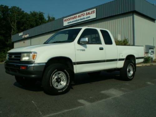 Photo Image Gallery & Touchup Paint: Toyota T100 in White    (045)  YEARS: 1993-1997