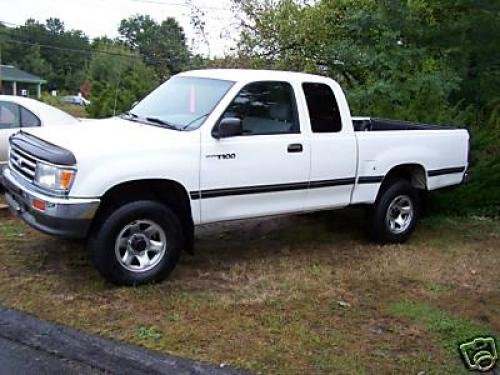 Photo Image Gallery & Touchup Paint: Toyota T100 in Warm White   (058)  YEARS: 1998-1998