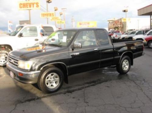 Photo Image Gallery & Touchup Paint: Toyota T100 in Black    (202)  YEARS: 1993-1998