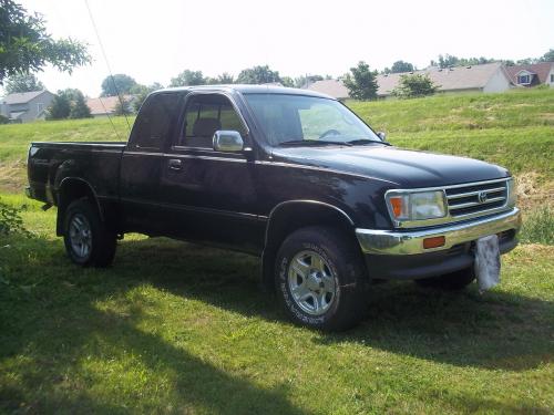Photo Image Gallery & Touchup Paint: Toyota T100 in Black    (202)  YEARS: 1993-1998